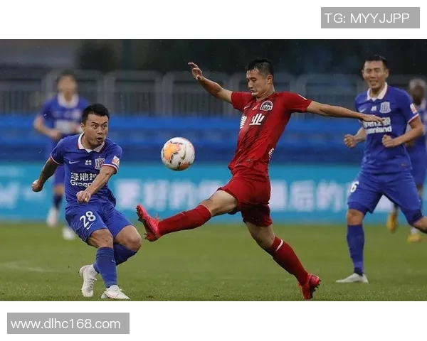 主力中卫转会传闻引发猜测